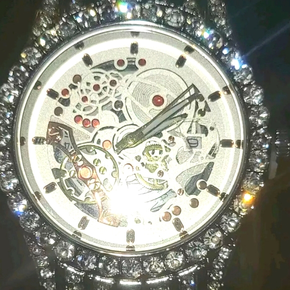 Mens Luxury Skeleton Style Date Display Simulated Diamond Quartz Movement Watch - Picture 5 of 9